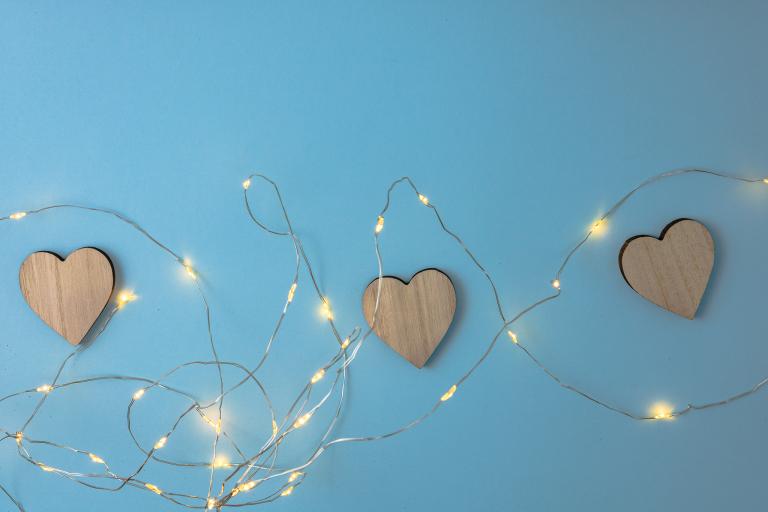 十二生肖配对表年龄免年(揭秘生肖配对的奥秘)