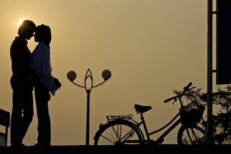 12生肖五行相生相克表(揭秘生肖与五行的奥秘)