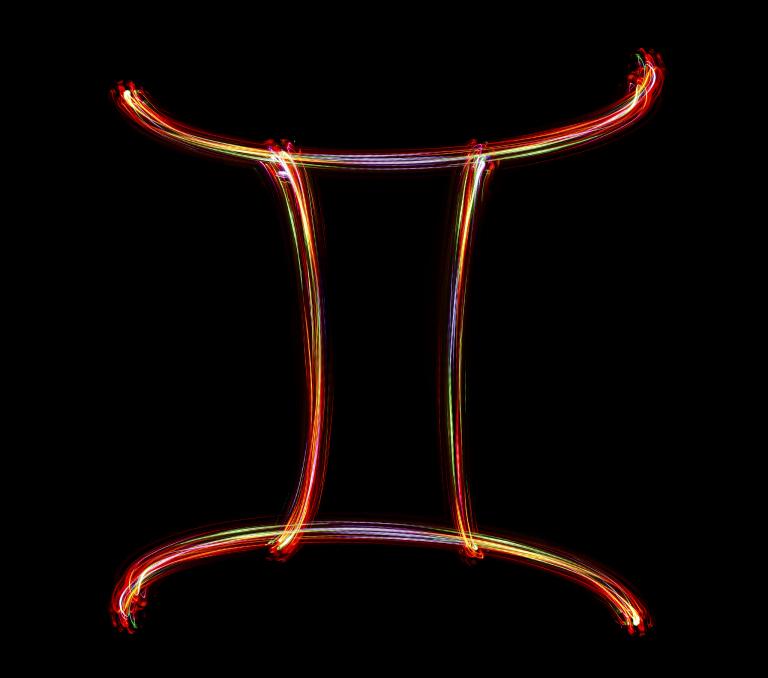 怎么判断双子座女生喜欢你(的迹象)