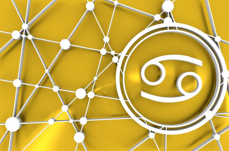 2023年巨蟹女的桃花运(星座专家揭秘她的爱情命运)