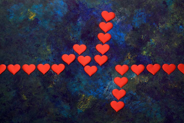 夫妻生活一次多久算正常(探讨频率与夫妻关系的关系)