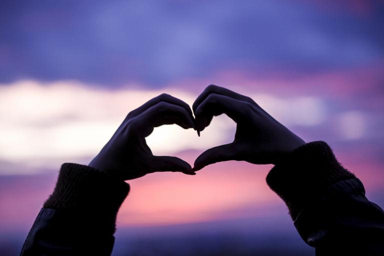 女人多少岁就不能生育了(真相揭秘不是年龄而是身体状况)